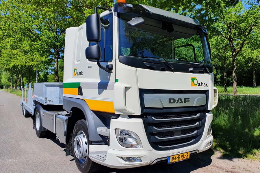 A-Hak-DAF-1.jpg