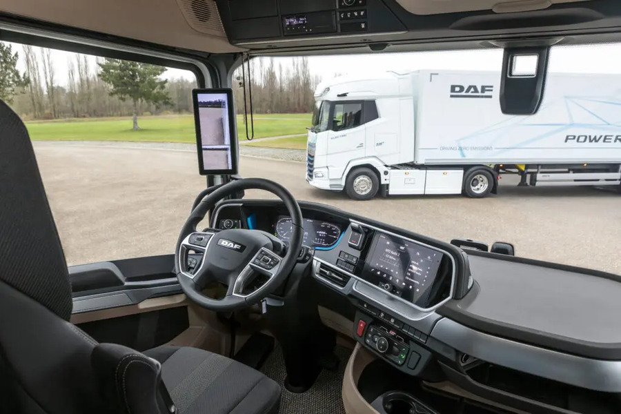 05.-DAF-XG-Electric-Dashboard-1024x683.jpg.jpg
