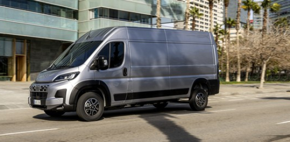 Fiat Ducato zijkant